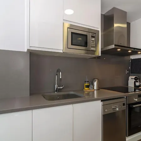 Spaces Sea View Oasis Apartment